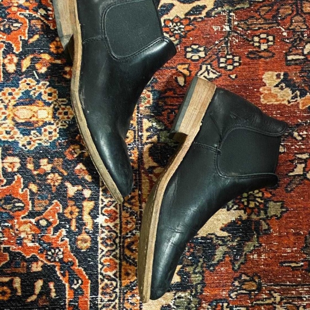 Women’s Red Wing “Carol” Black Leather Booties 8.5